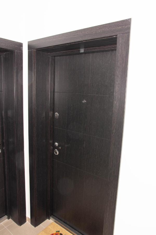 Laura Apartment Novi Sad Esterno foto