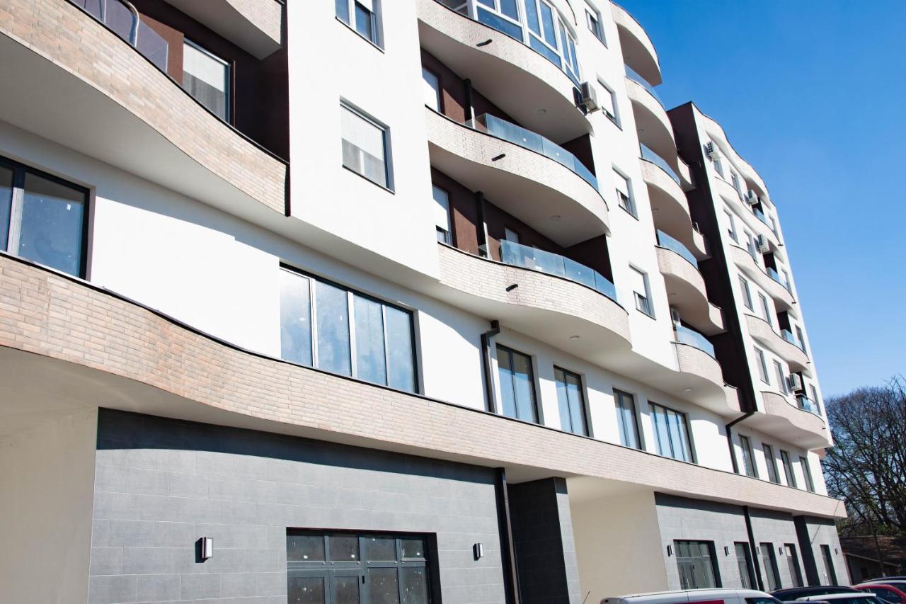 Laura Apartment Novi Sad Esterno foto