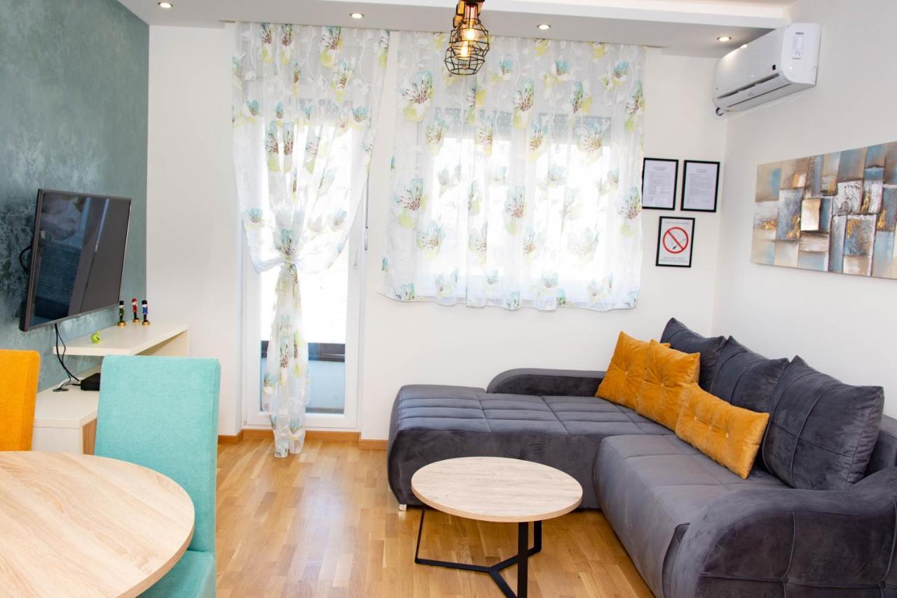 Laura Apartment Novi Sad Esterno foto