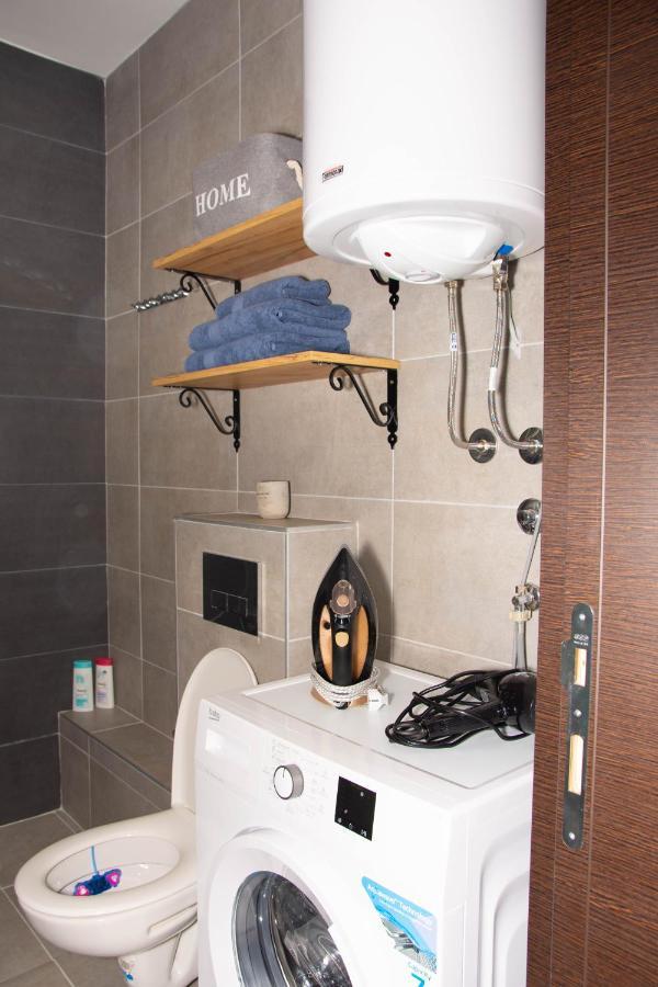 Laura Apartment Novi Sad Esterno foto